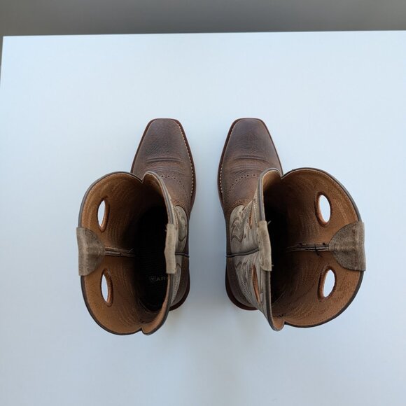 Ariat Heritage Roughstock Western Boot - 9 EE (Wide) - Earth / Brown Bomber - Picture 6 of 8